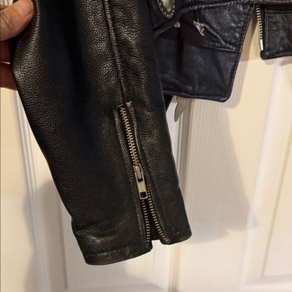 Harley-Davidson Black Leather Jacket with Silver Accents. 2002 Hacienda - Picture 4 of 13